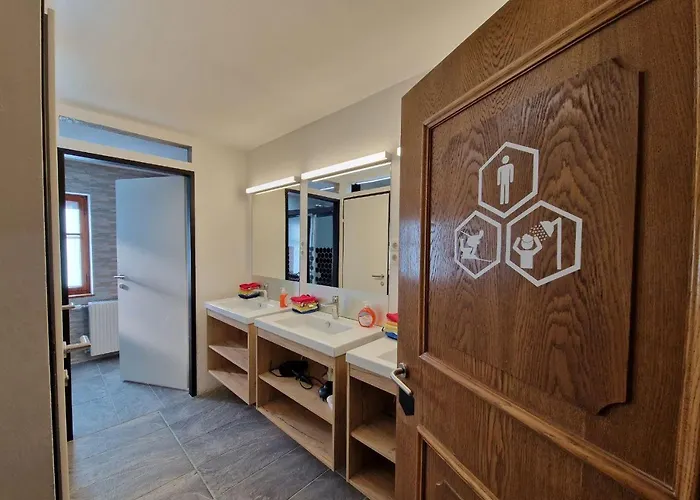 Stanton * سانكت أنتون ام ارلبرغ