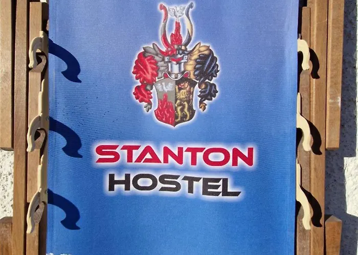 بيت شباب Stanton *