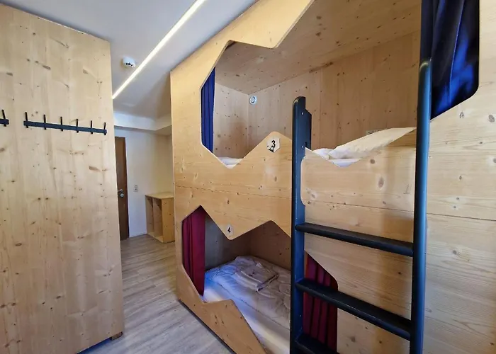 Stanton Hostel St. Anton am Arlberg