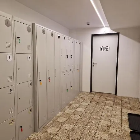 Hostel Cell Stanton